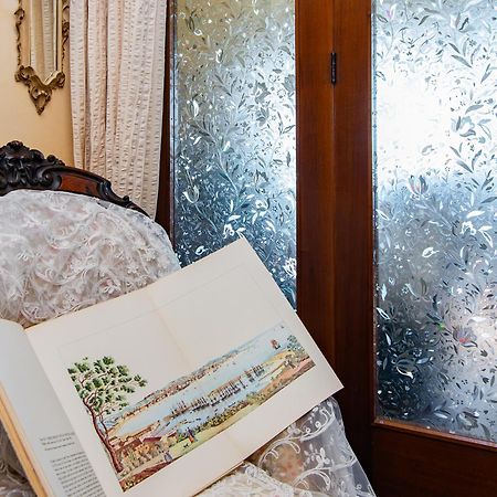 La Mansarda Delle Meraviglie B&B Superior Trieste Exteriör bild