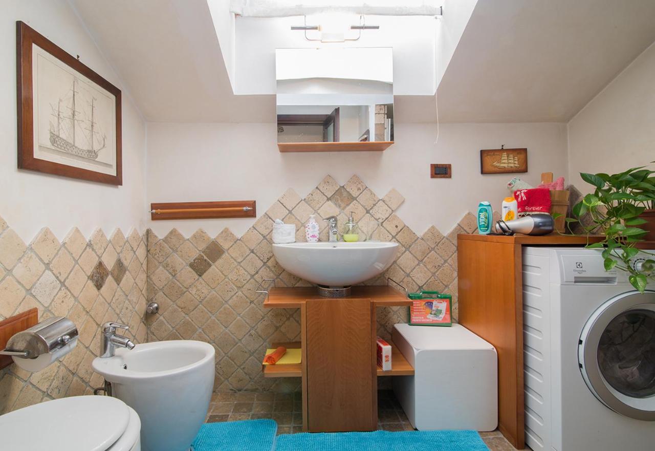 La Mansarda Delle Meraviglie B&B Superior Trieste Exteriör bild