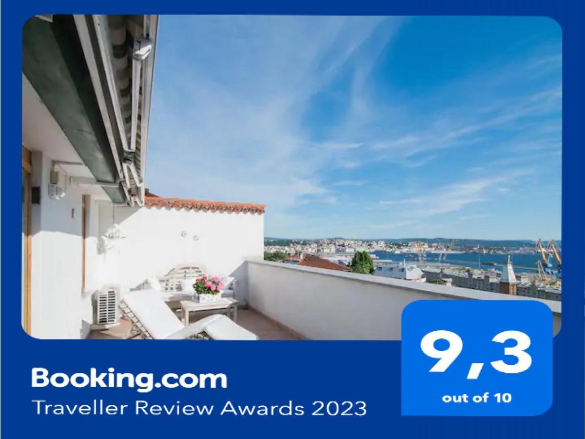 La Mansarda Delle Meraviglie B&B Superior Trieste Exteriör bild