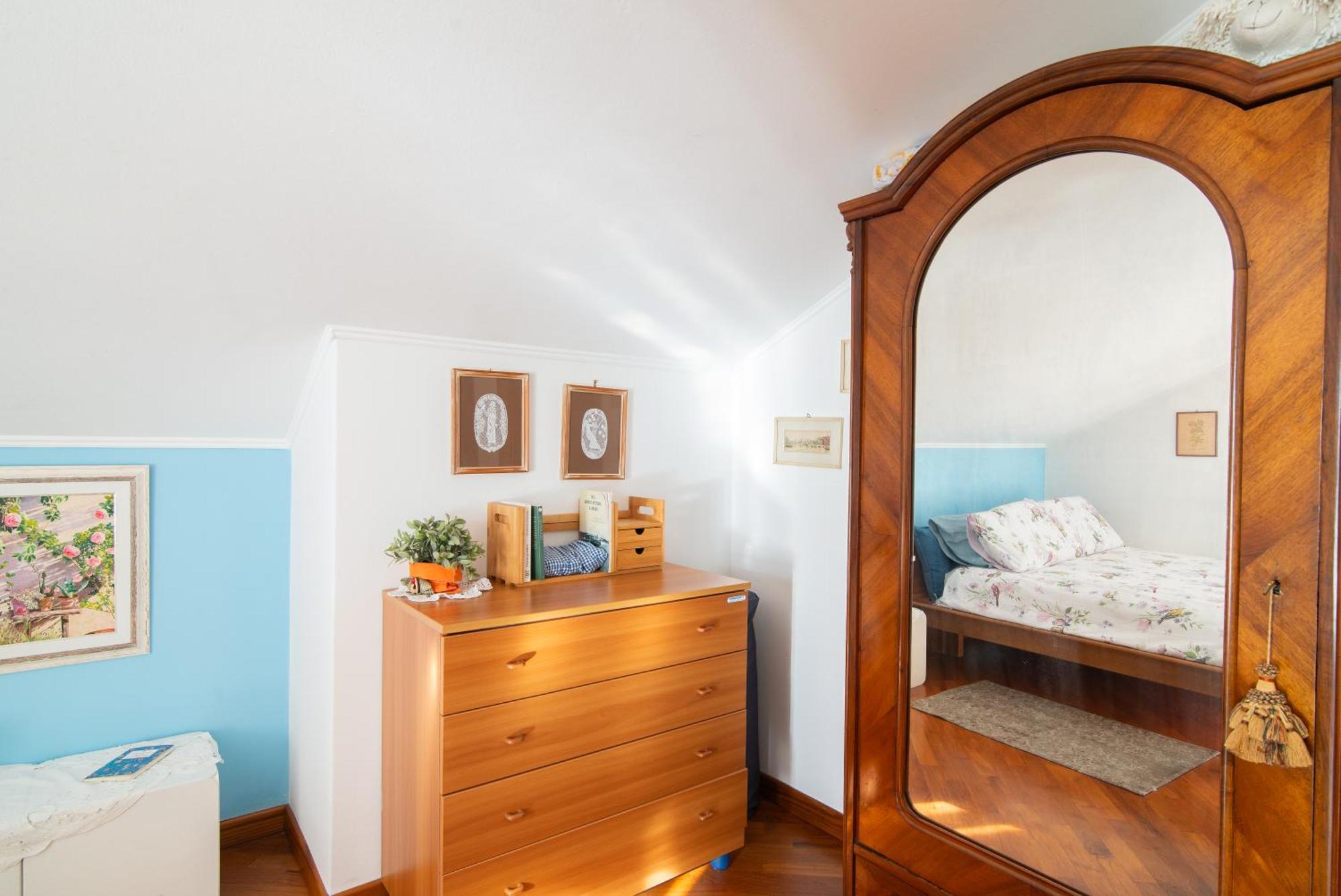 La Mansarda Delle Meraviglie B&B Superior Trieste Exteriör bild
